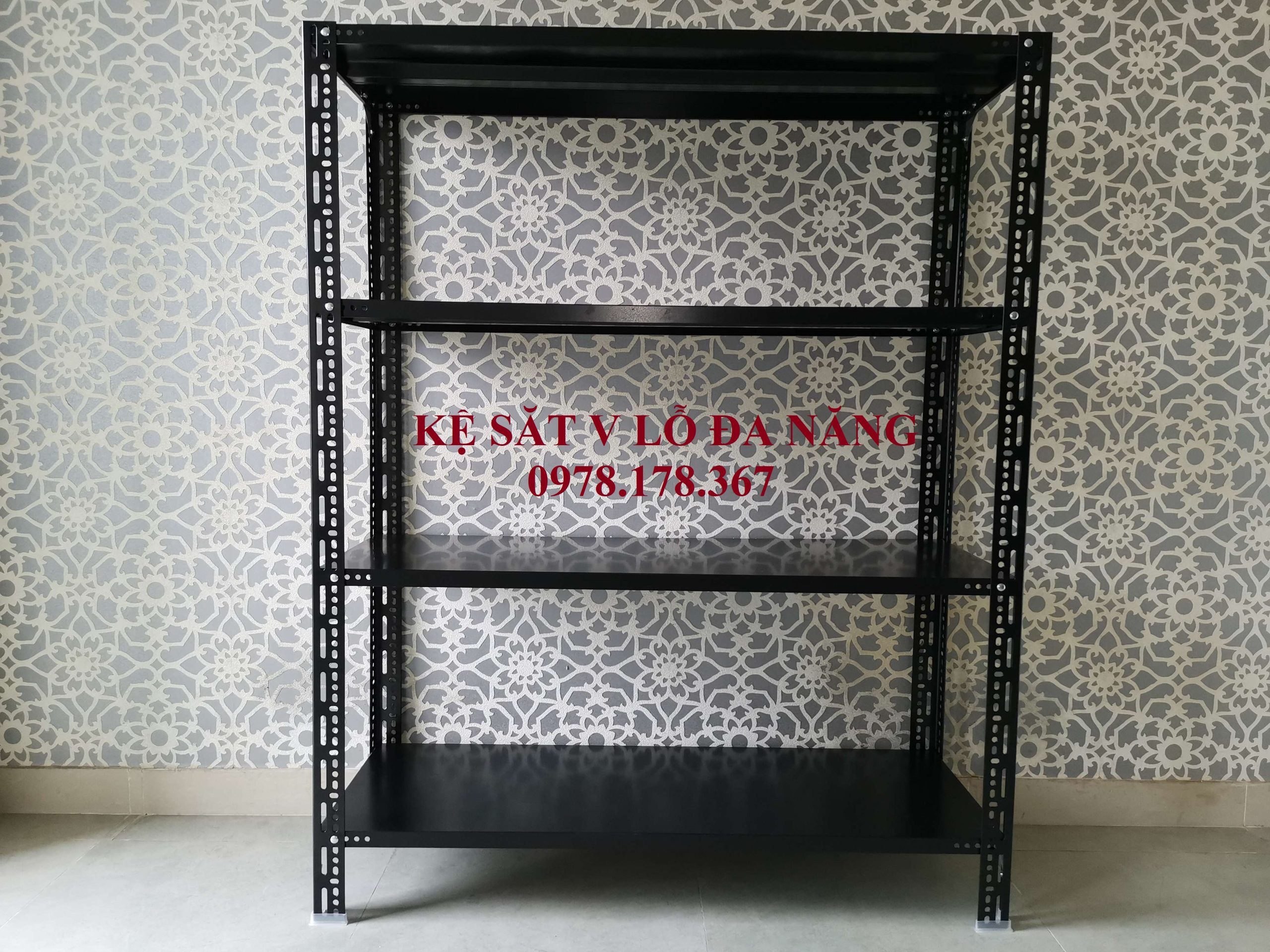 Kệ sắt V lỗ đa năng màu Đen – Dài 1m x Rộng 40 x Cao 2m x 4 mâm