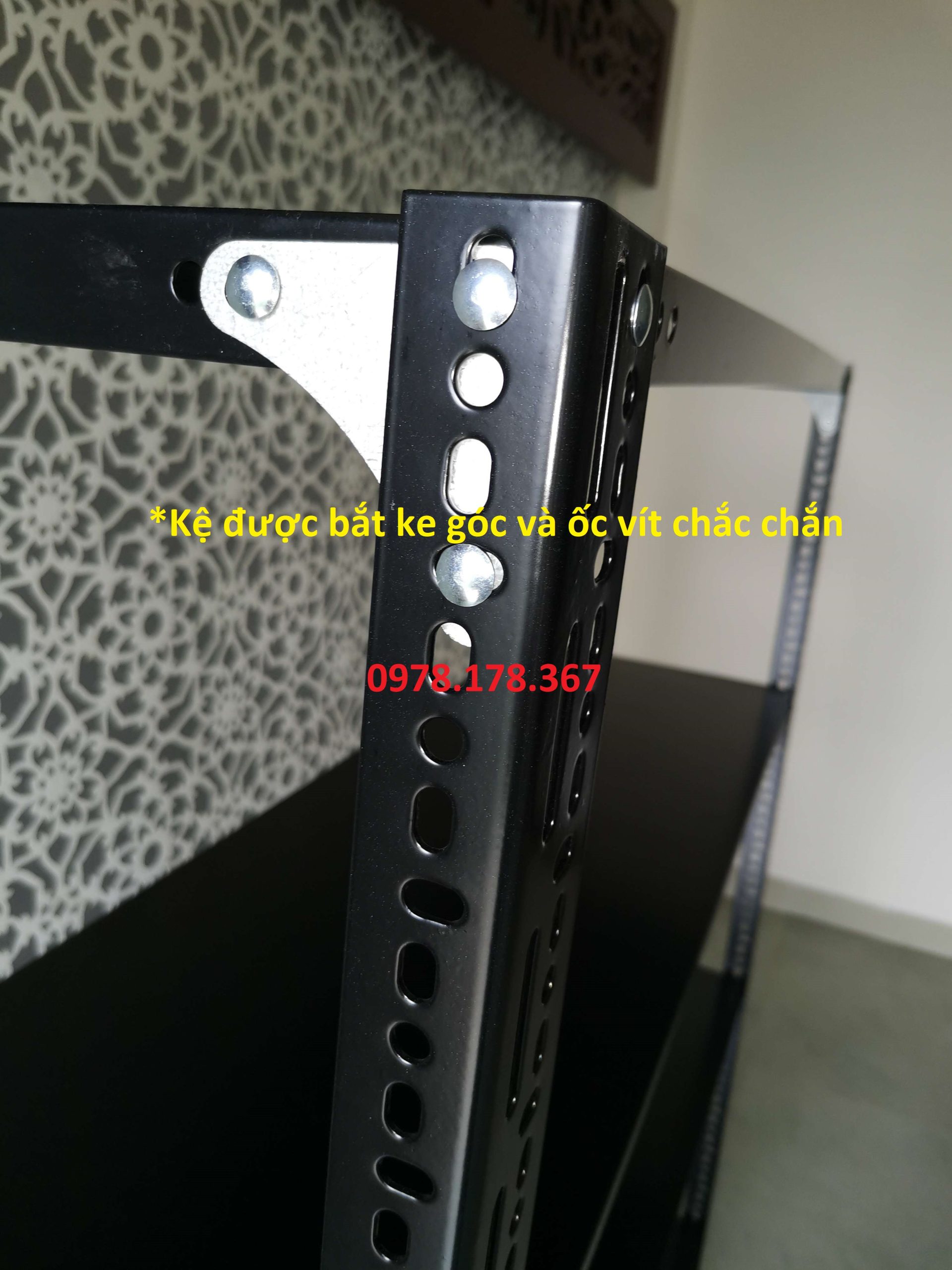 Kệ sắt V lỗ đa năng