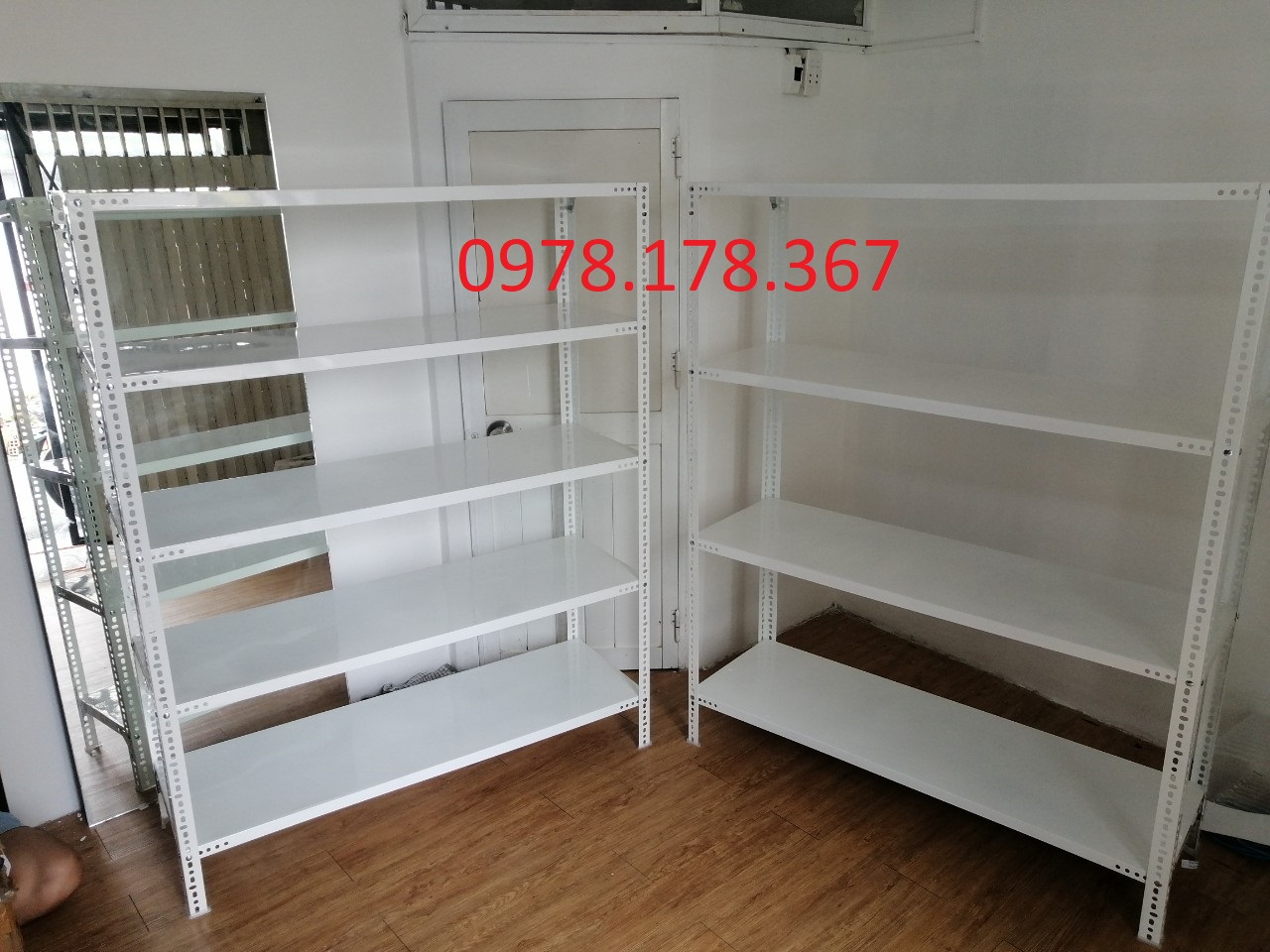 Kệ sắt V lỗ đa năng