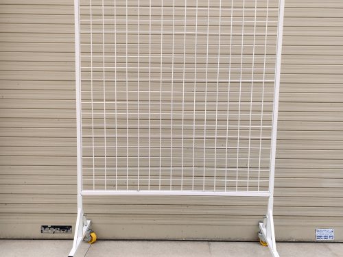 Khung lưới có chân - 1.2mx90 treo phụ kiện đa năng