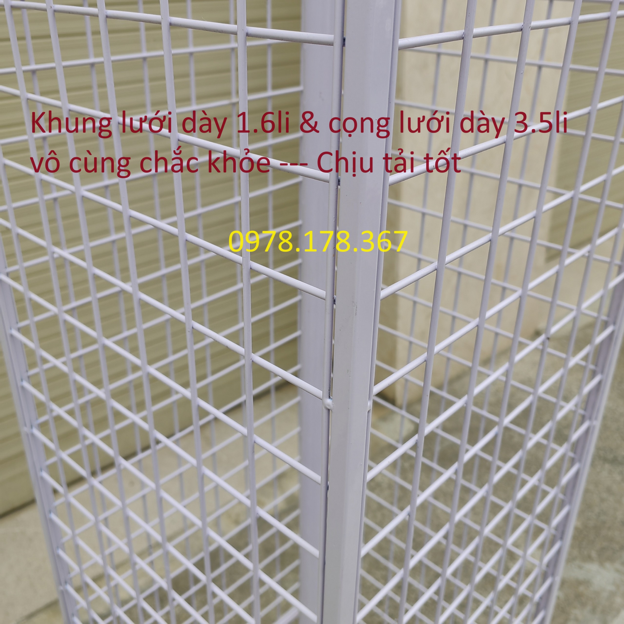 Kệ xoay 3 mặt treo phụ kiện đa năng