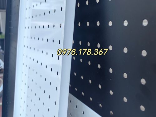 Tấm Tôn Đục Lỗ Gắn Thanh Treo Phụ Kiện Chắc Chắn