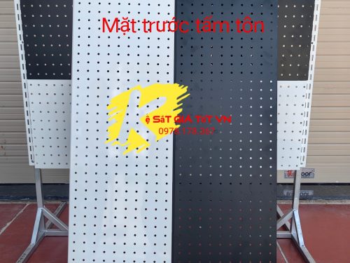 Tấm Tôn Đục Lỗ Gắn Thanh Treo Phụ Kiện Trang Trí Decor