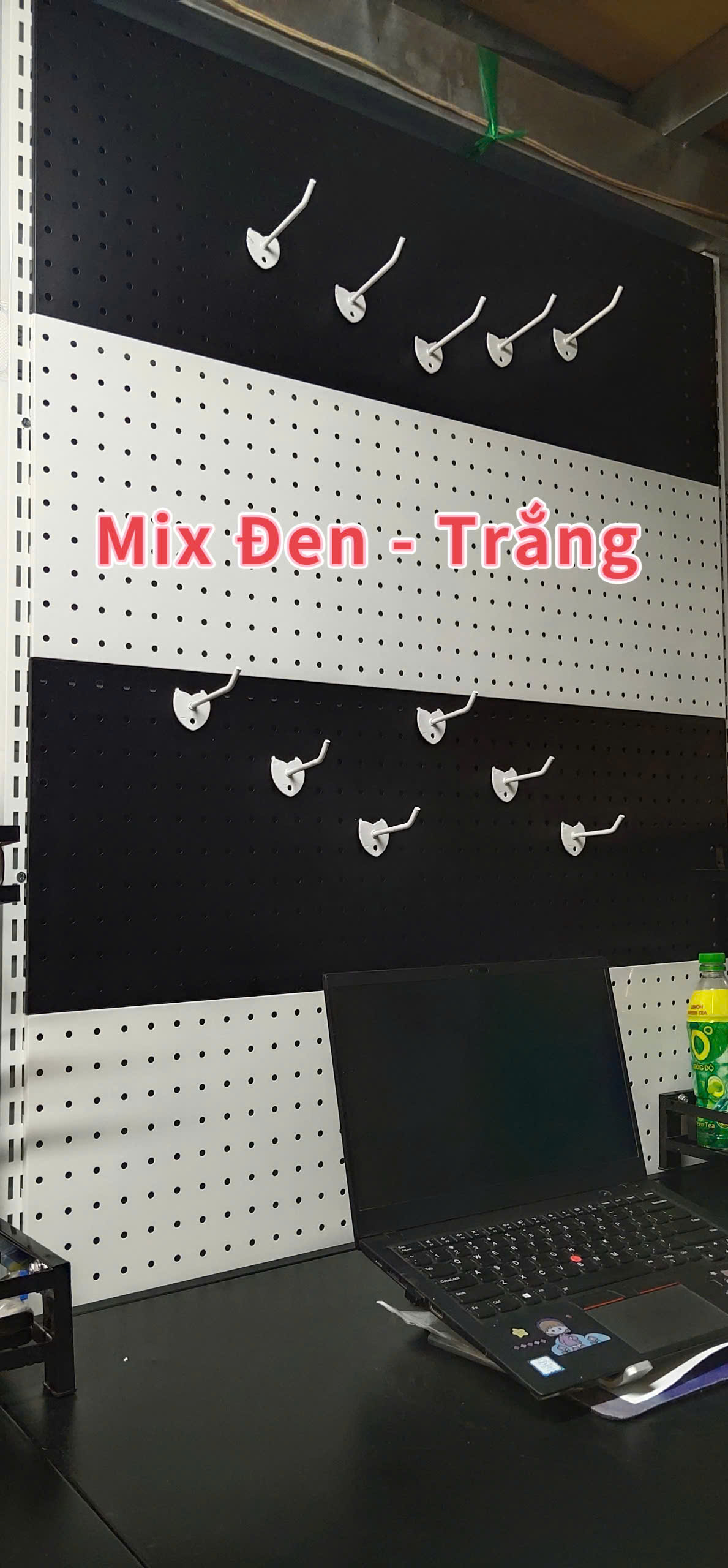 Tấm Tôn Đục Lỗ Gắn Thanh Treo Phụ Kiện Cao Cấp, Bền Đẹp