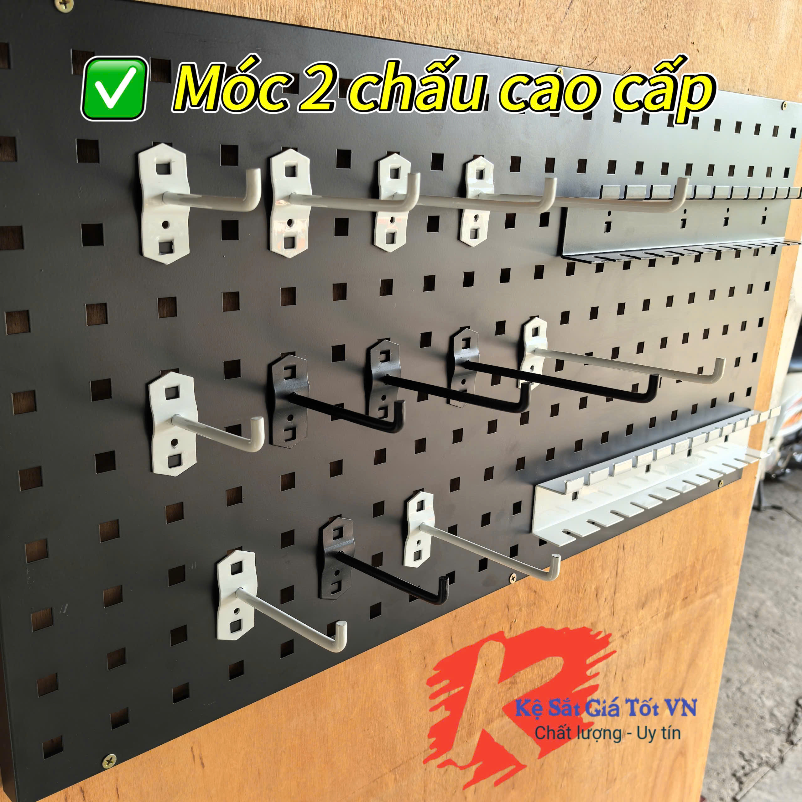 Móc 2 chấu cài bảng Pegboard lỗ Vuông
