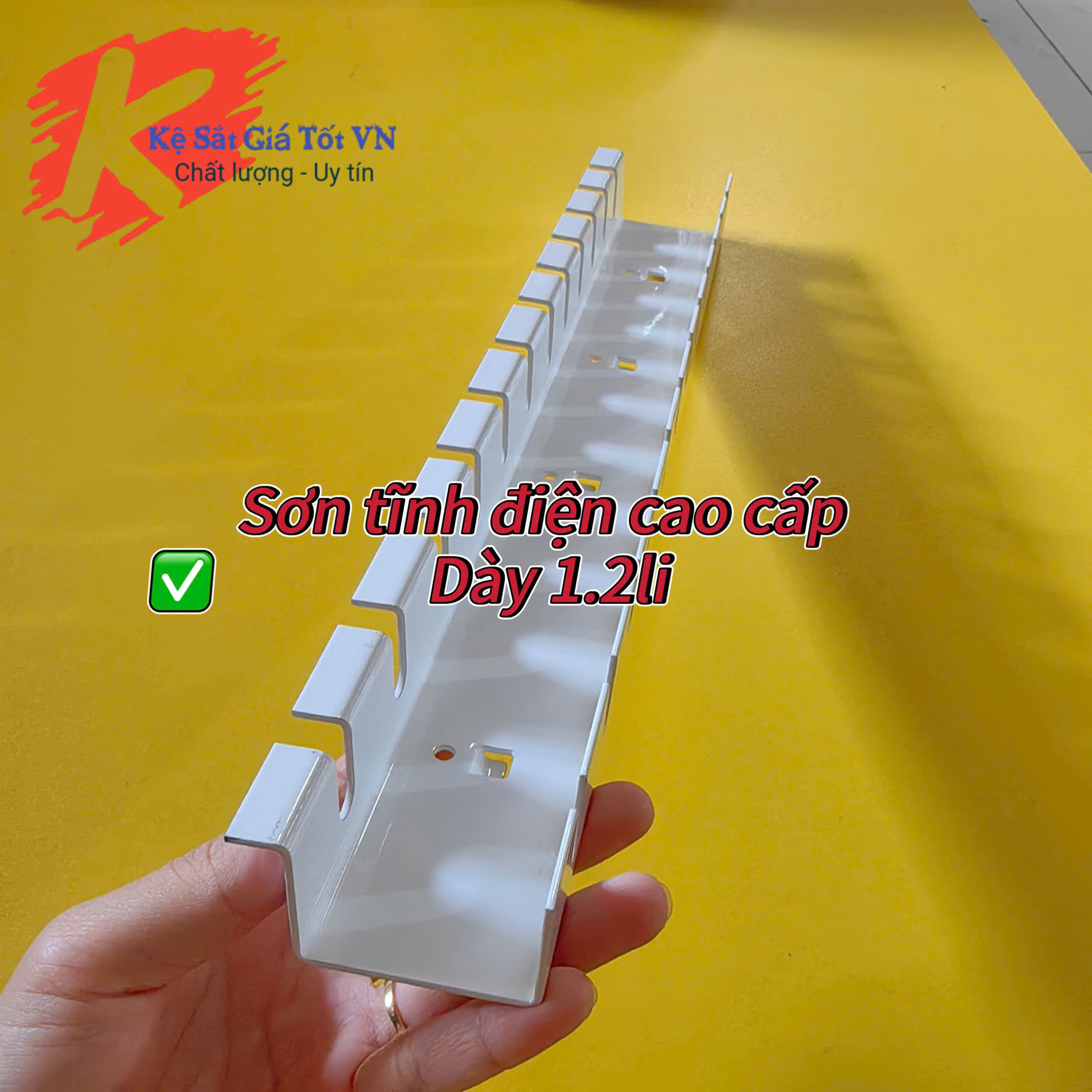 Khay treo tua vít cài bảng Pegboard cao cấp
