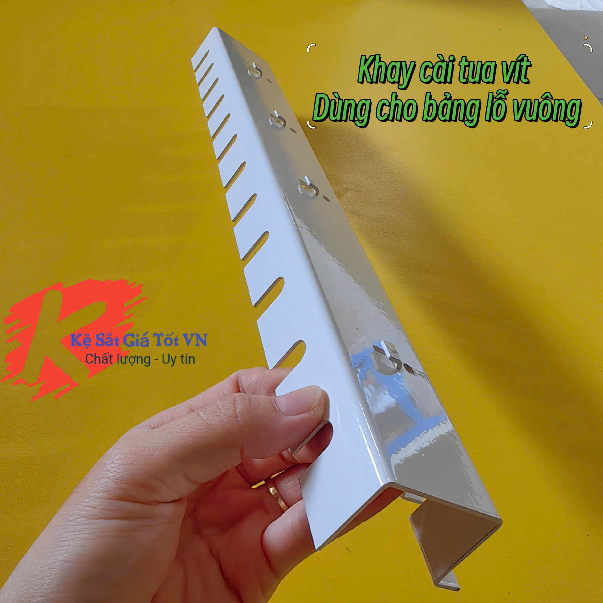 Khay treo dụng cụ cơ khí cài bảng pegoard