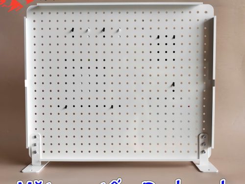 Tấm tôn đục lỗ cài móc treo phụ kiện