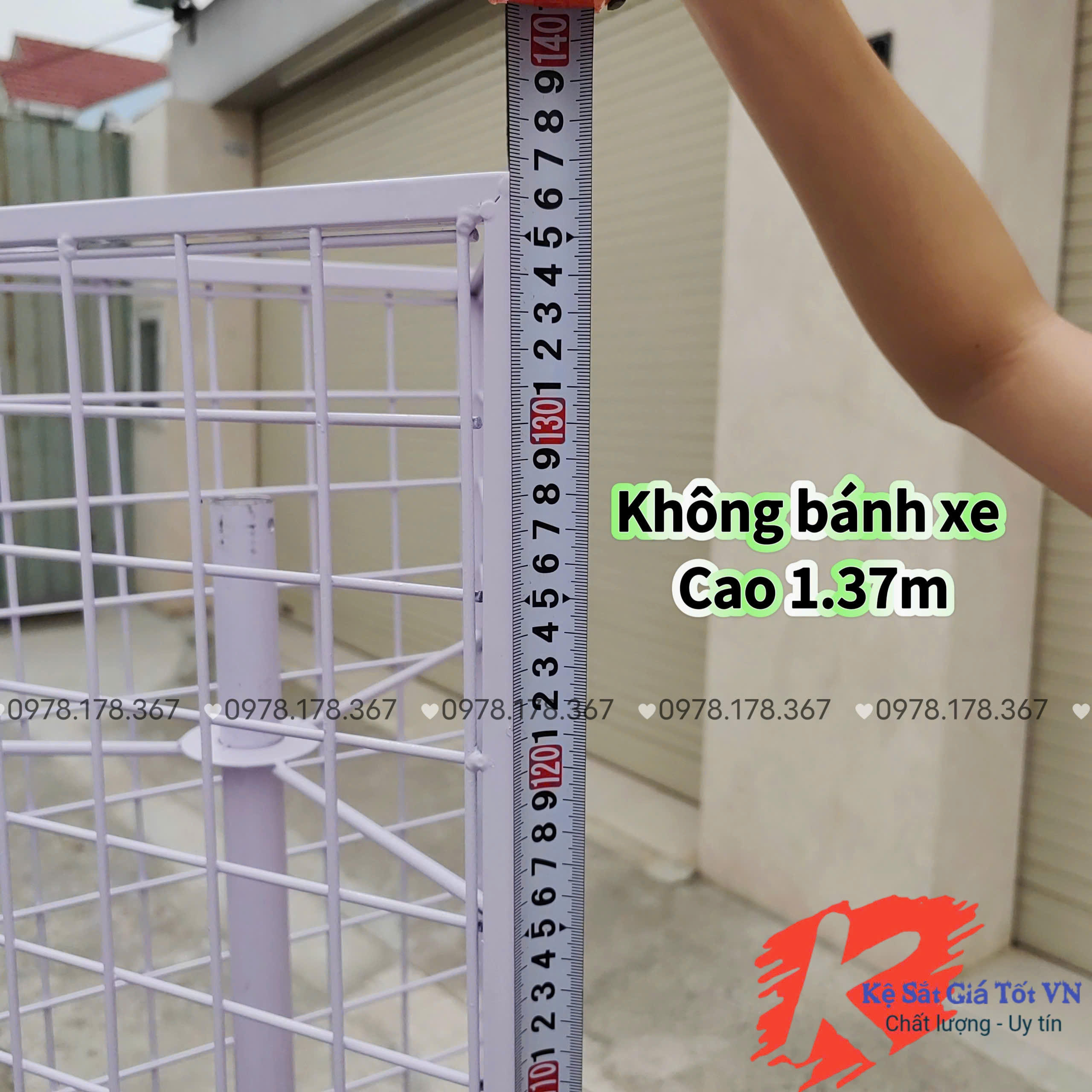 Kệ xoay đa năng 4 mặt cài móc treo phụ kiện