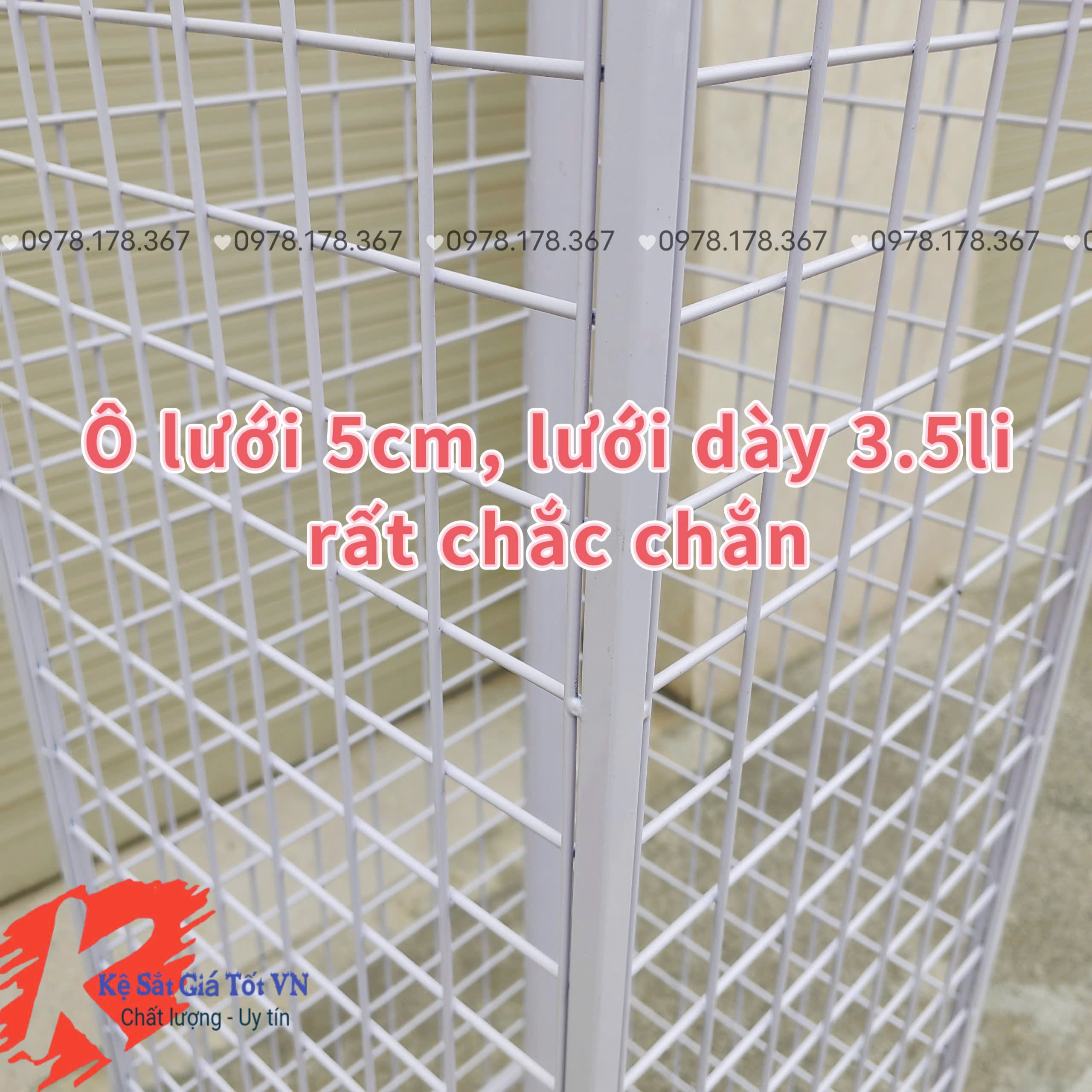 Kệ xoay 4 mặt cài móc treo phụ kiện