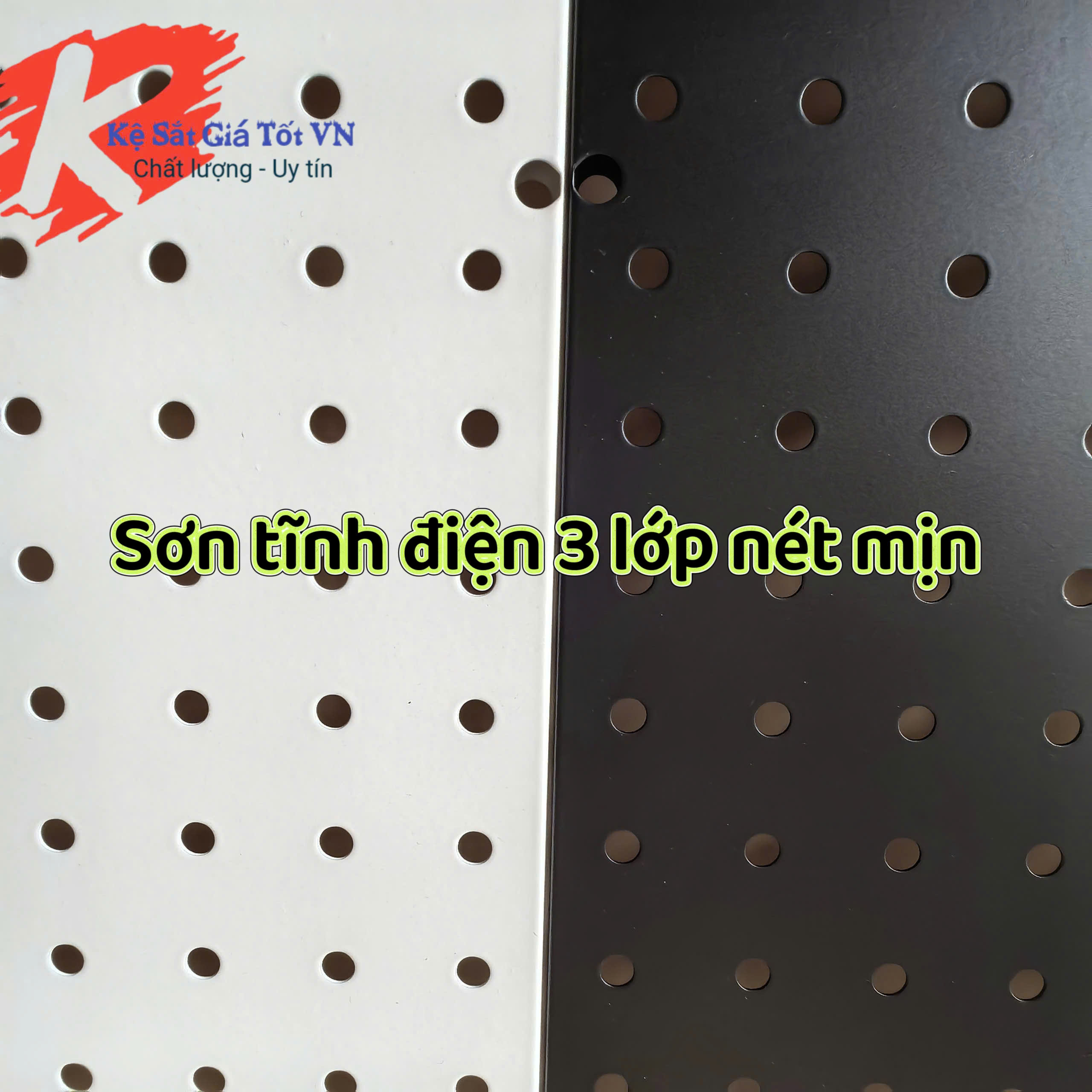 Tấm tôn đục lỗ cài móc treo phụ kiện