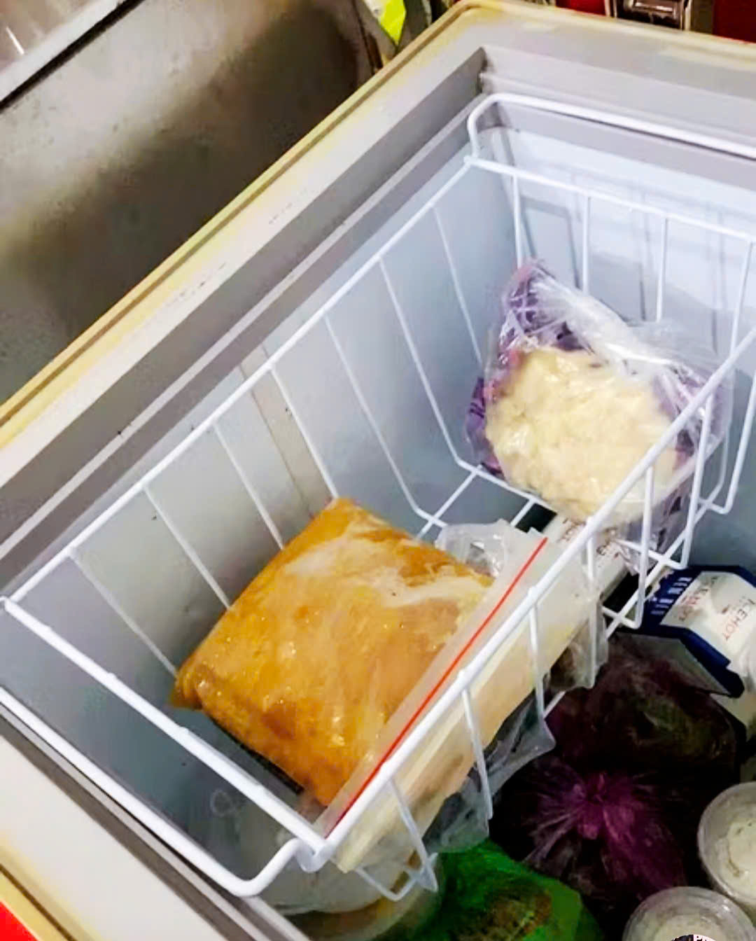 Giỏ tủ đông bảo quản thực phẩm