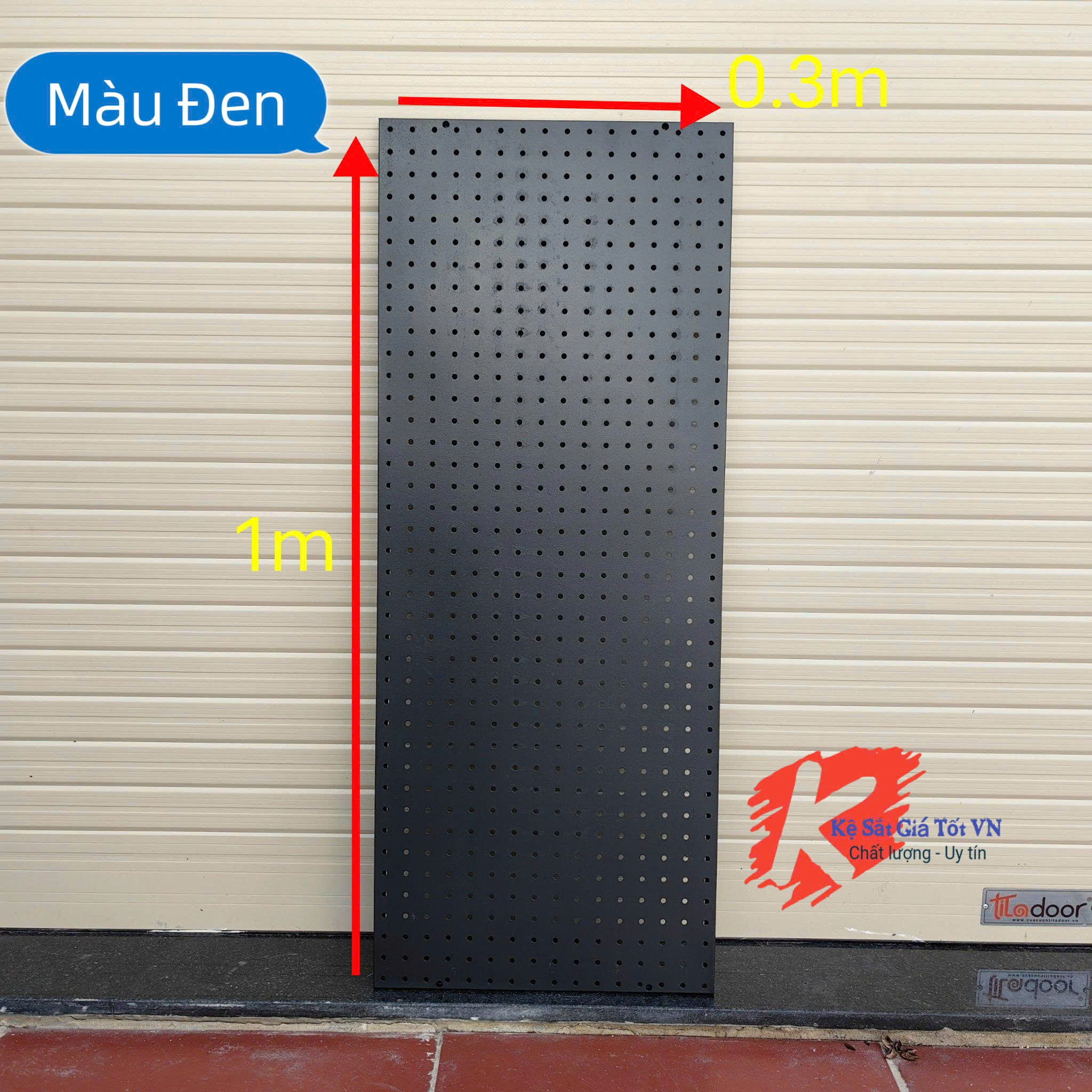 Tấm tôn đục lỗ cài móc treo phụ kiện đa năng – 1mx30