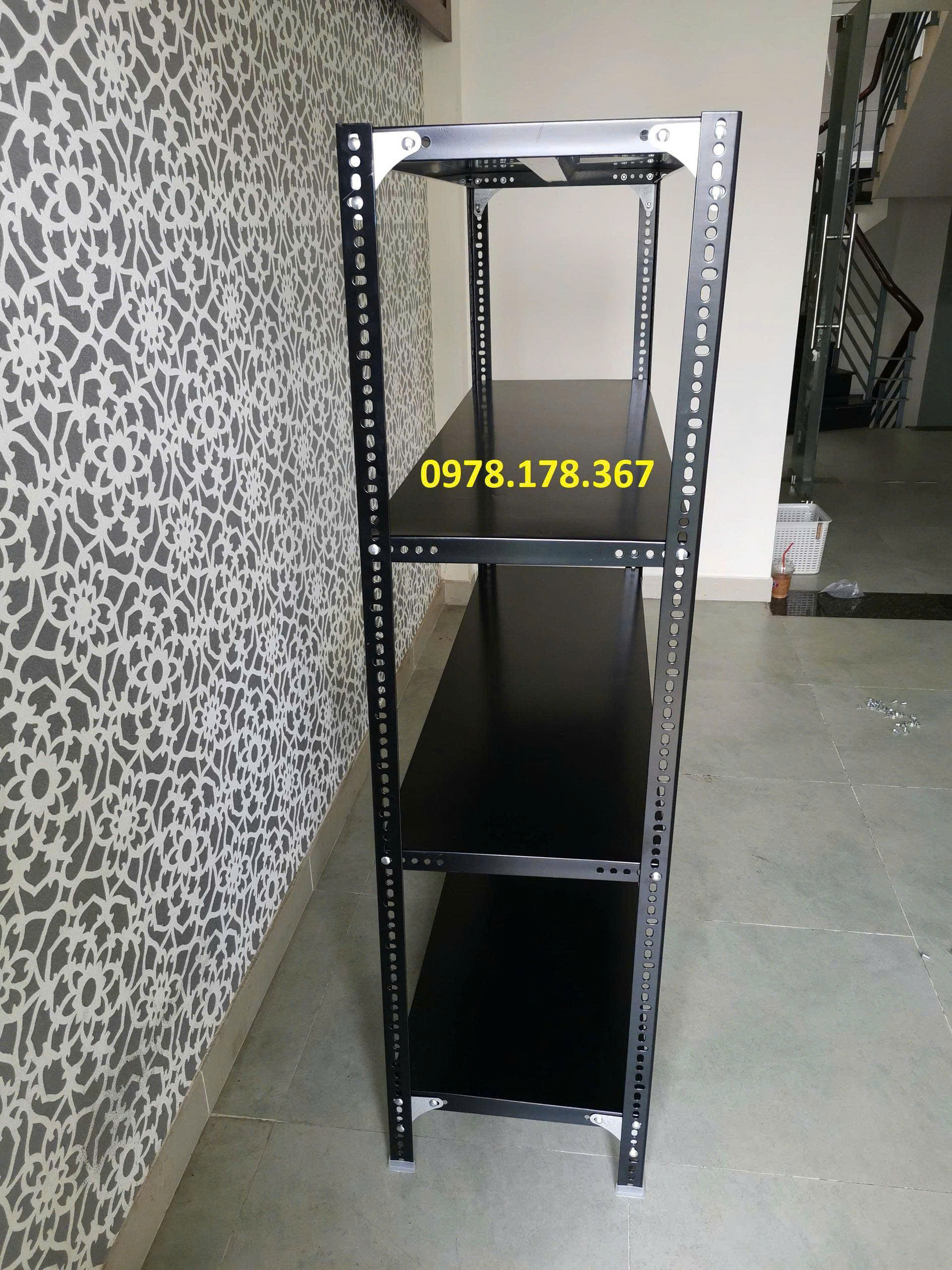 Kệ sắt V lỗ đa năng