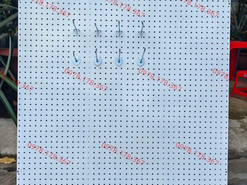 Tấm tôn đục lỗ treo phụ kiện