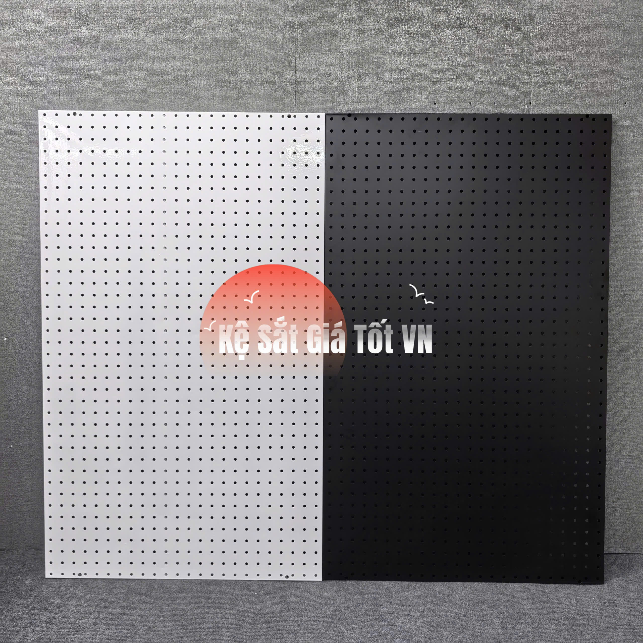 Tấm tôn đục lỗ, bảng Pegboard treo phụ kiện cao cấp