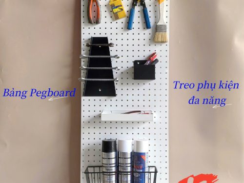 Bảng Pegboard bắt vít trực tiếp lên tường treo phụ kiện