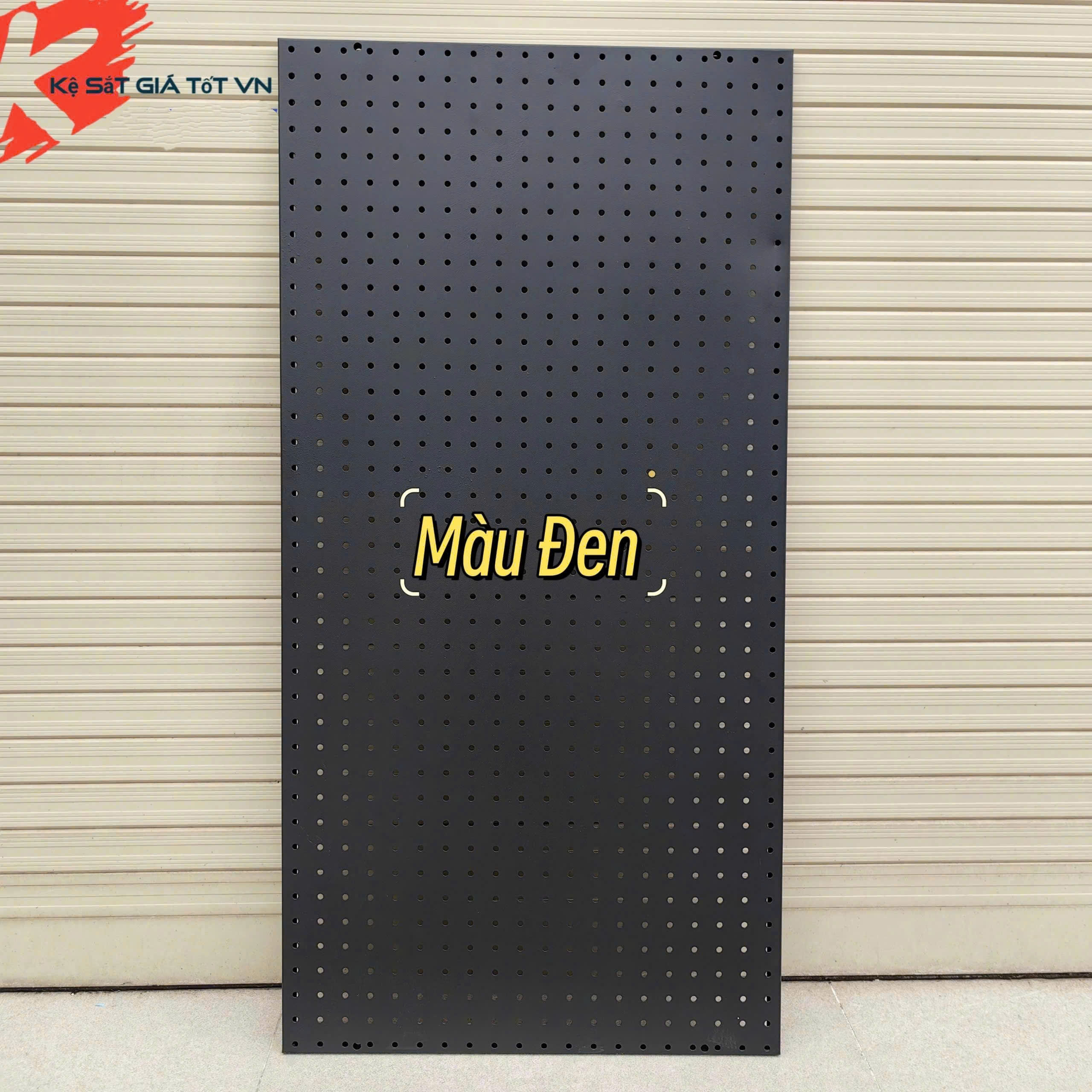 Tấm tôn đục lỗ cài móc treo phụ kiện đa năng – 1mx50