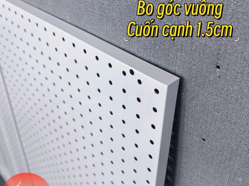 Tấm tôn bo góc vuông và cuốn cạnh 1.5cm rất chắc chắn