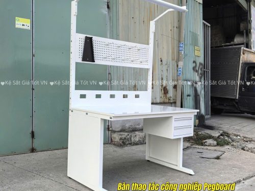 Bàn thao tác kỹ thuật công nghiệp