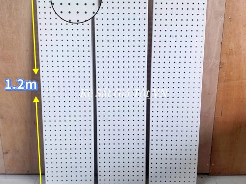 Tấm Tôn Đục Lỗ Gắn Thanh Ray Treo Phụ Kiện Đa Năng 1.2m x 30cm (Lỗ 8mm)