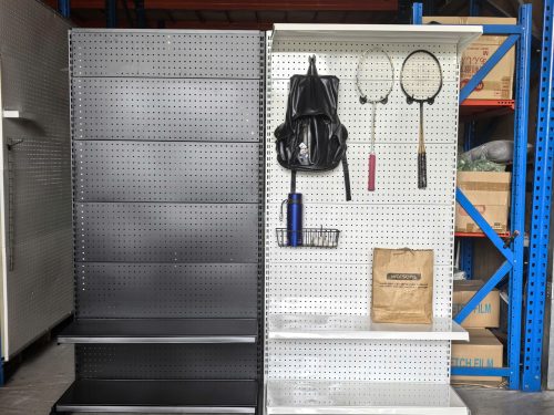 Kệ Pegboard trung bày hàng hóa - Dài 90x180cm x 3 Mâm